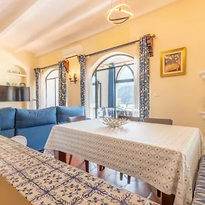  Apartment Petit Palau